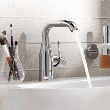 Смеситель для раковины Grohe Essence+ 23462001