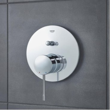 Смеситель для ванны Grohe Essence 24058001