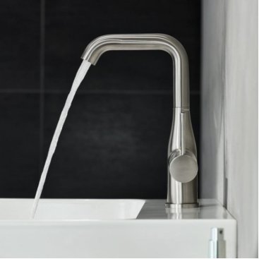 Смеситель для раковины Grohe Essence New 32628DC1