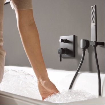 Смеситель для ванны Hansgrohe Finoris 76415670